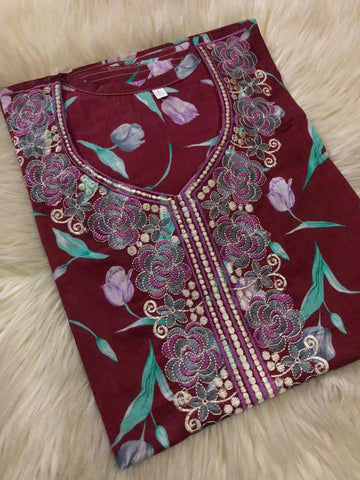 جلابية مطرزة L